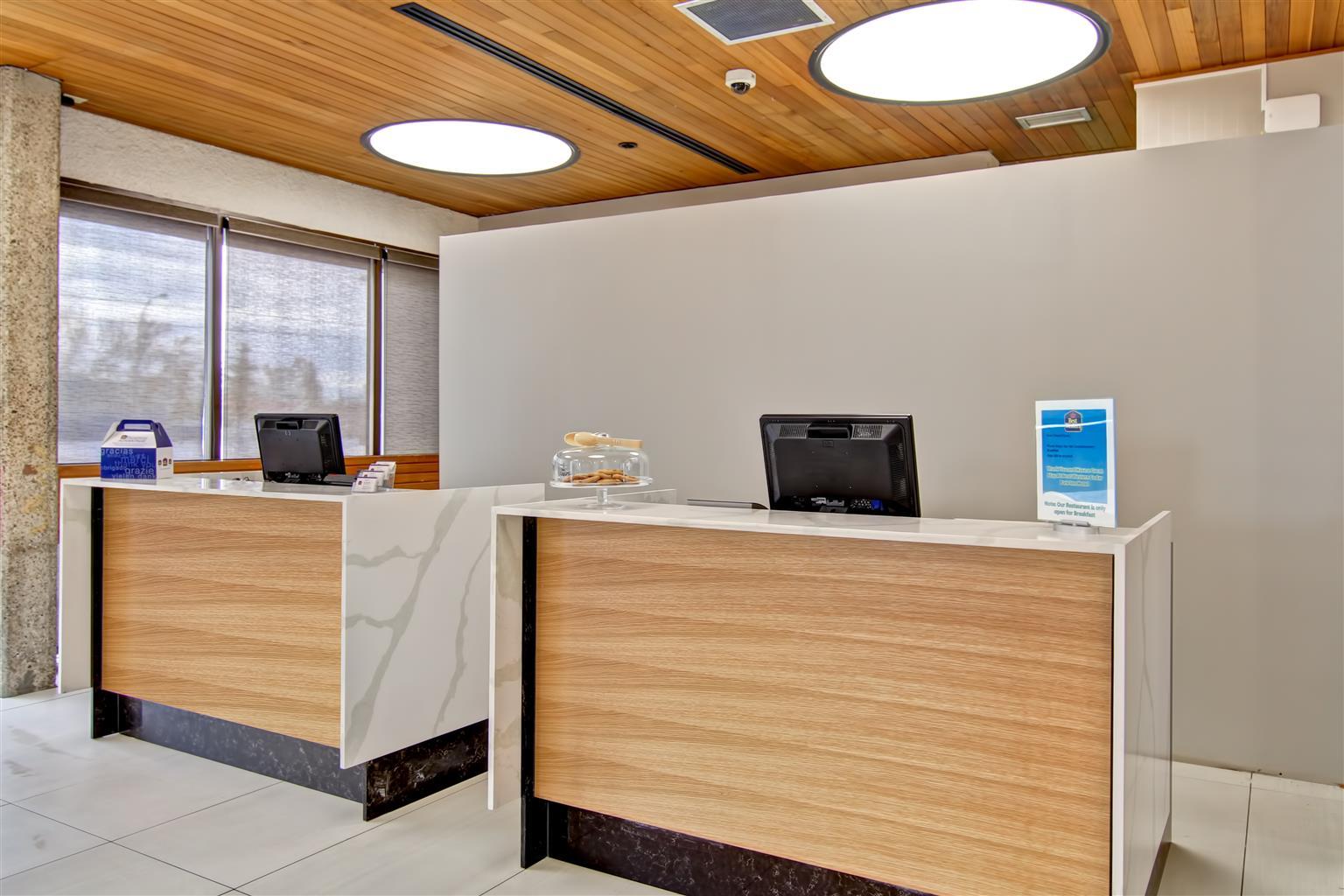 Best Western Cedar Park Inn Edmonton Exterior photo
