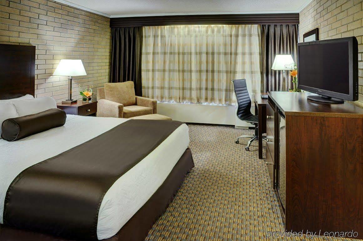 Best Western Cedar Park Inn Edmonton Exterior photo