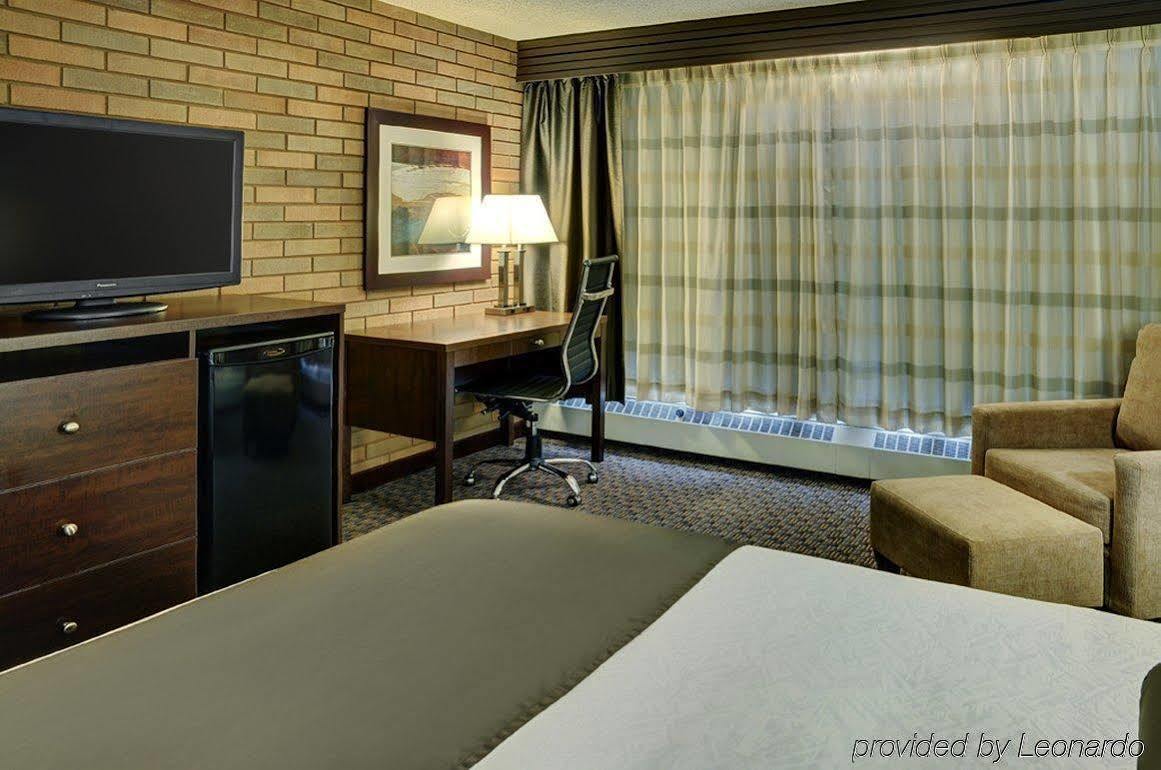 Best Western Cedar Park Inn Edmonton Exterior photo