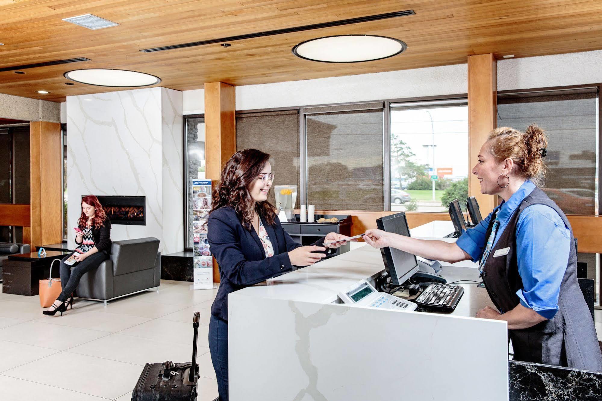 Best Western Cedar Park Inn Edmonton Exterior photo