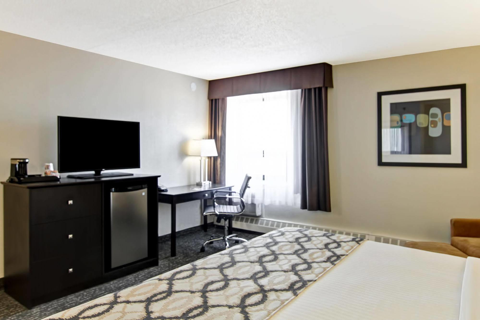 Best Western Cedar Park Inn Edmonton Exterior photo